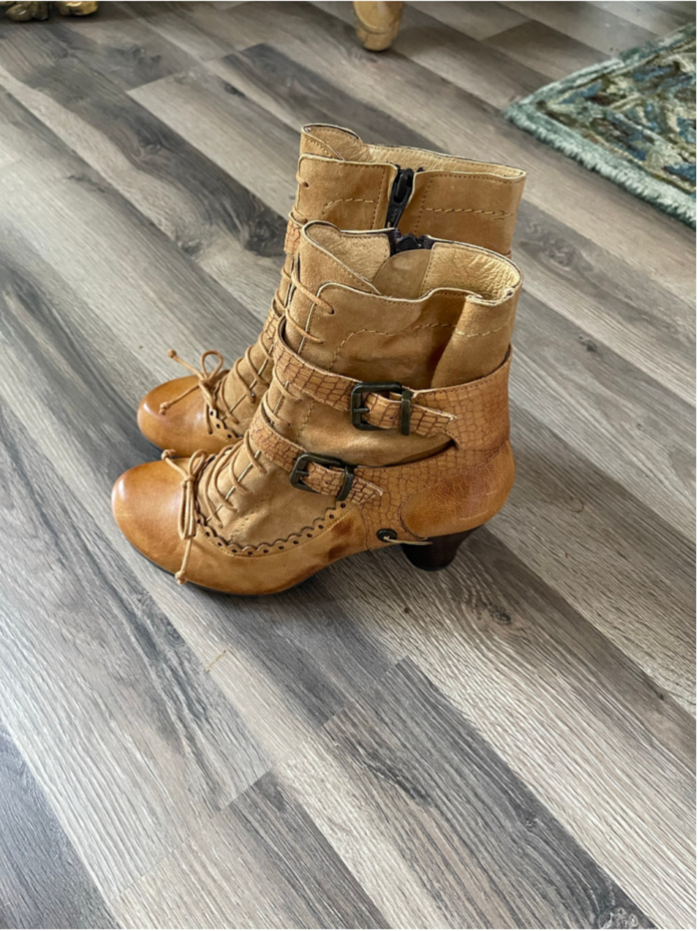 Women's Gold Button Ankle Boots in Tan and Brown size 6